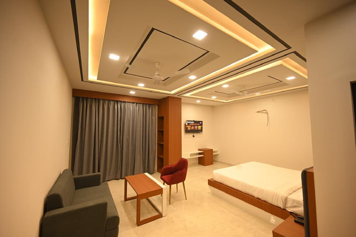 Hotel Yuvaan deluxe room suite