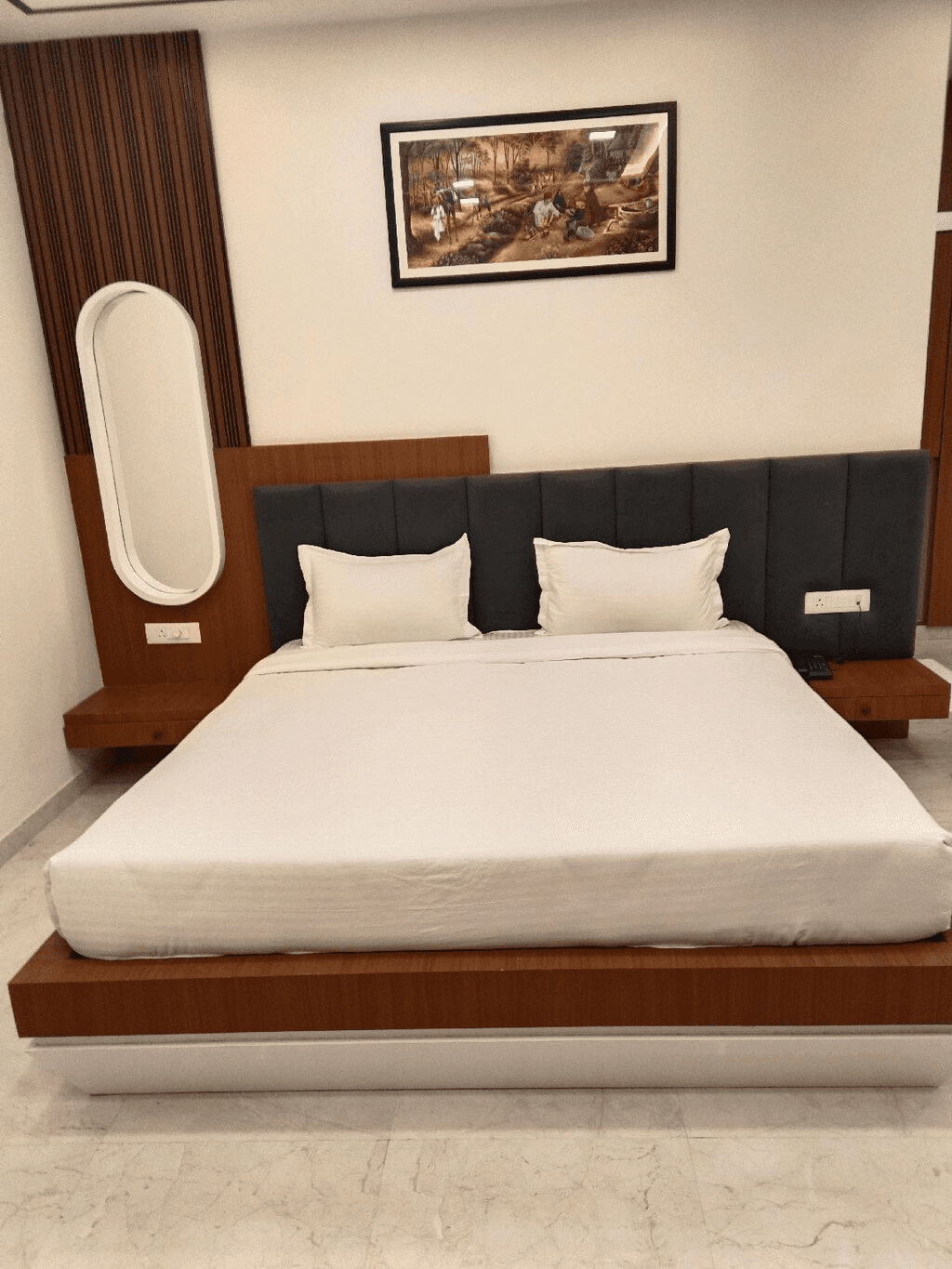 Super Deluxe Room - Image 4