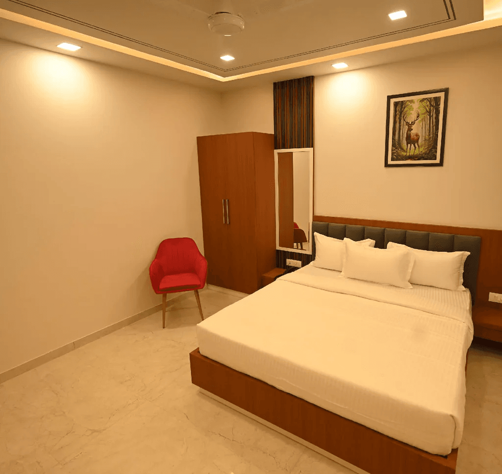 Deluxe Room - Image 2