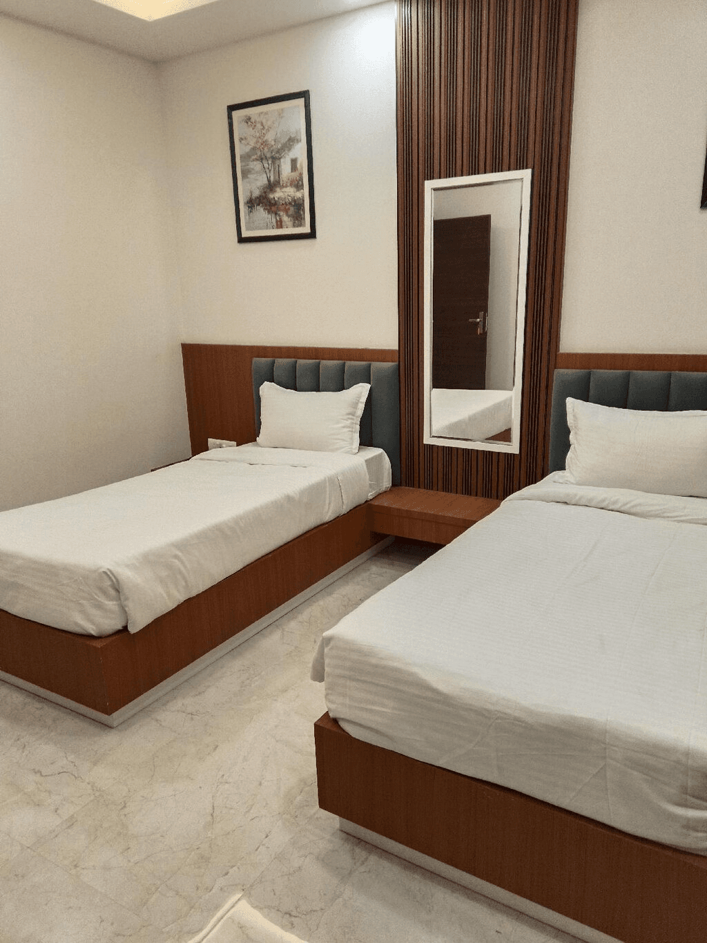 Twin Bed Room - Image 2